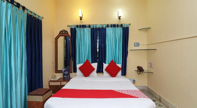 Amantran Resort, Prenota Resort Hotel resort a Tarapith, Resort