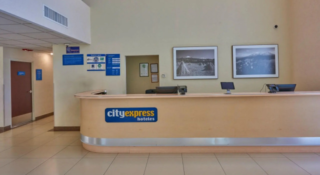 City Express Puebla FINSA, Rezerwuj Hotel Hotele w Puebla ze śniadaniem, Śniadanie