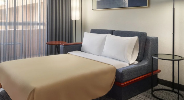 Люкс Courtyard by Marriott Charlottesville