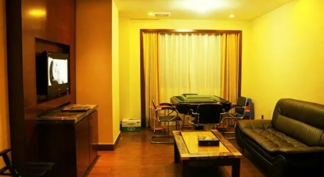 Люкс Business Weini Hotel