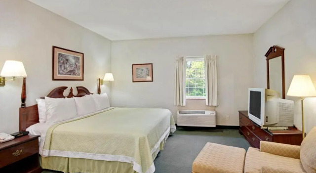 Номер Standard Days Inn by Wyndham Lisbon