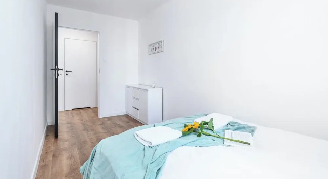 ShortStayPoland Jana Pawla B90, Забронировать Отель Отели Варшавы с парковкой, рядом с ОРКО Тауэр, Парковка