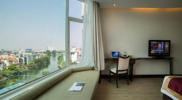 Двухместный номер Deluxe The Hanoi Club Hotel & Residences