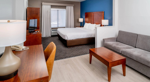 Двухместный люкс Comfort Suites Prestonsburg West