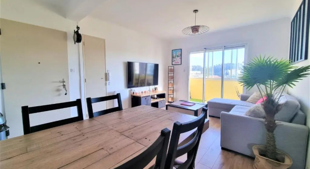 Appartement T3 Aguillon à 15min des plages à pied, Забронировать Апартаменты/квартира Отели Тулона с парковкой, рядом с Тулонский пляж, Парковка
