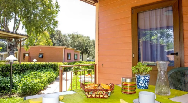 Бунгало Superior Camping Village Baia Azzurra