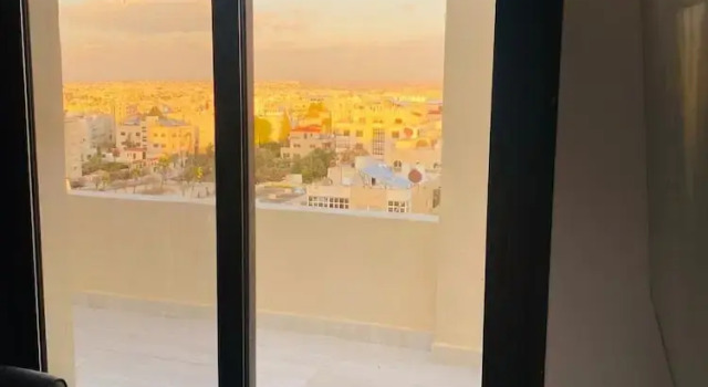 Люкс Premium с балконом и с видом на город ريڨا للأجنحة السكنية Riva suites