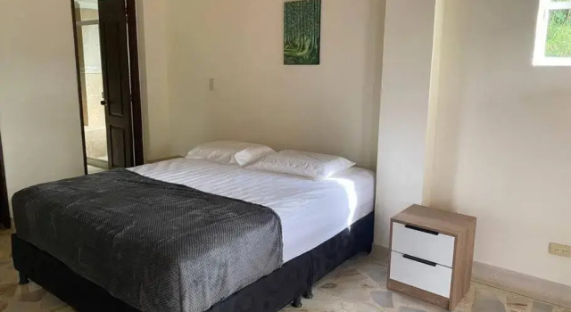 Casa con parking y terraza en sector exclusivo