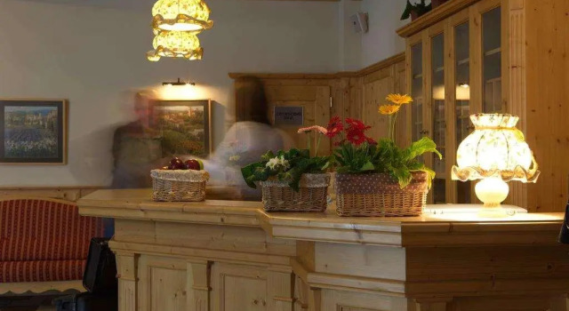 Landhaus Hotel, Book Hotel Brovary Kyiv Region