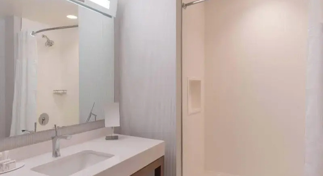 Номер Standard Courtyard by Marriott Thousand Oaks Agoura Hills