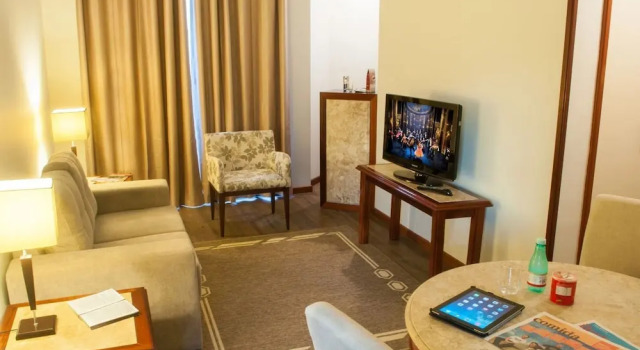 Апартаменты с балконом Hotel Massis