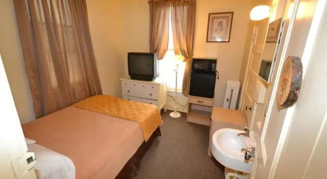 Номер Economy Perfect Stay Inn & Suites