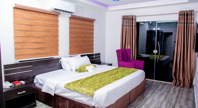Номер Executive Whitevill Hospitality and Homes