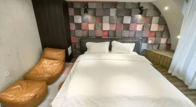 Четырёхместный люкс Gufengli River View Homestay (Wu Yi Square IFS)