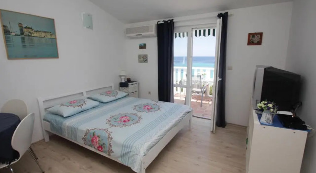 Apartments Luka