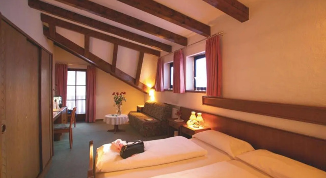 Двухместный номер Standard с балконом Hotel Weisses Lamm