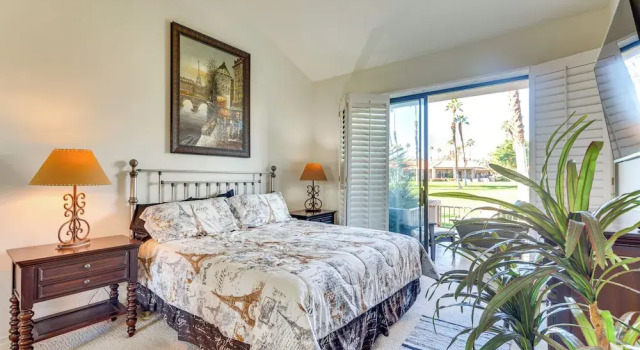 Mtn View & Fairway-facing Patio: Palm Desert Condo