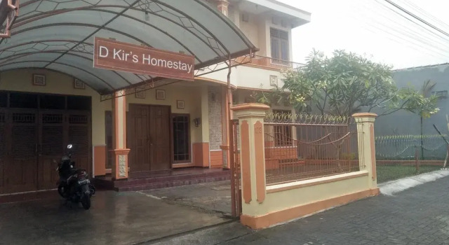 D Kir's Homestay, Book Hotel Hoteller i Depok med pool, Swimmingpool