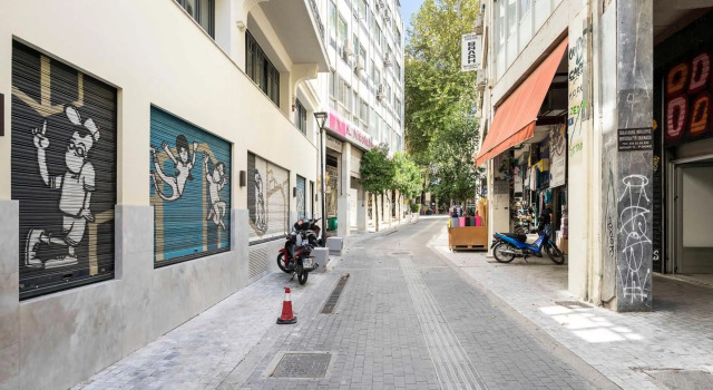 Athens' Best Location- Stunning & Spacious Studio, Забронировать Отель Афины Острова Саронического залива - Аттика, рядом с Холм Филопаппос