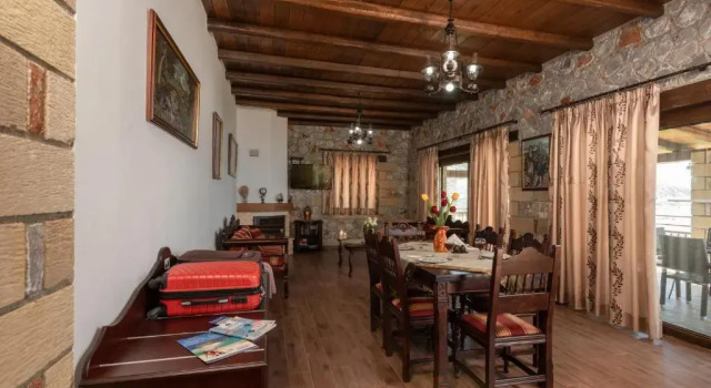 Вилла Sunset Traditional House