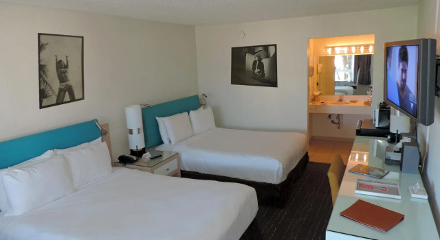 Четырёхместный номер Deluxe Floridian Hotel