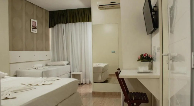 Трёхместный номер Standard Hotel e Pousada Caroline
