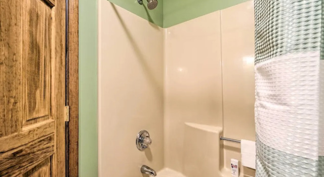 Bolton Landing Romantic Getaway for two, Забронировать Дом для отпуска Виллы Болтон-Лендинг, Вилла