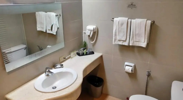 Трёхместный номер Superior Hotel Kimberly Manila
