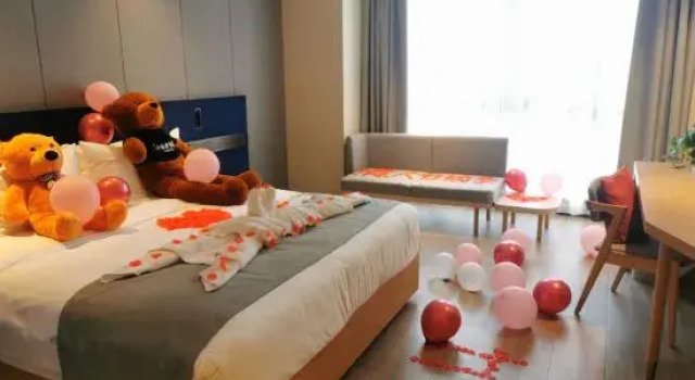 LanOuShangPin Hotel (Longhu Park Store, Yantan District, Zigong City), Varaa Hotelli Hotellit Sichuan pysäköinnillä, Pysäköinti