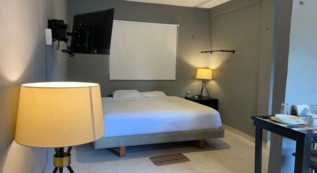 Komfortowy dwuosobowy suite 8th Street Suites