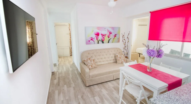 Modish 3 bedroom Apartment in Malaga by La Recepción, Забронировать Апартаменты/квартира Апартаменты Малаги, рядом с Музей автомобилей и моды, Апартаменты/квартира