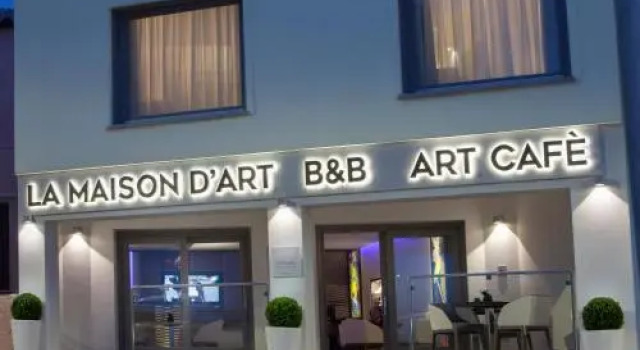 La Maison DArt, Забронировать Отель Отели Санта-Тереза-Галлура с бассейном, Бассейн