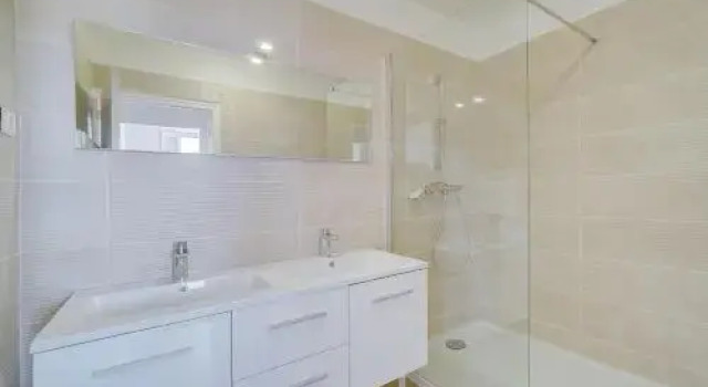 Upstays Port Sea View 70m2 Apartment, Забронировать Апартаменты/квартира Апартаменты Канн, рядом с Церковь Нотр-Дам-д'Эсперанс, Апартаменты/квартира