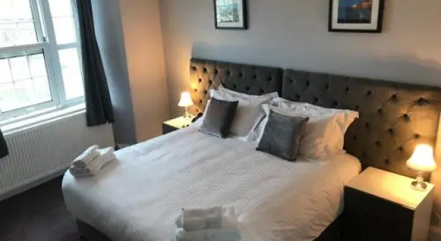 The Yacht Inn, Book Hotel St Peter Port 