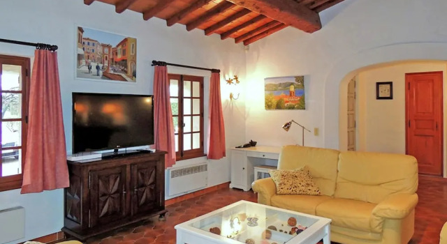 Sprawling Villa in Saint-tropez With Swimming Pool