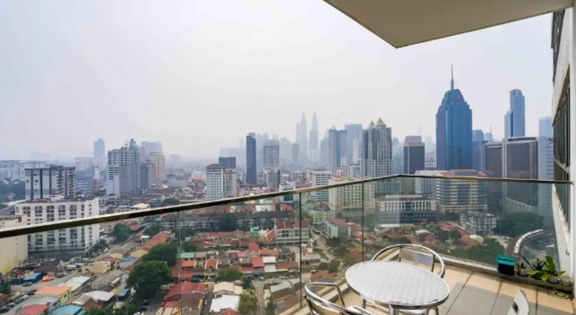 Regalia Residence KLCC View by ILuxHome