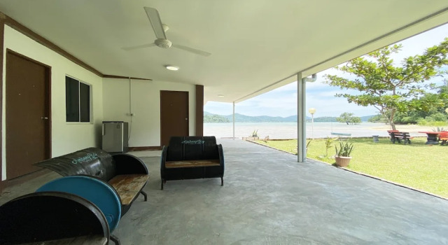 OYO Home 90319 Ambong Bay Resthouse Homes