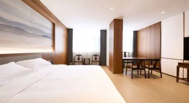Люкс Business Jinghe Hotel (Yueqing Middle School)