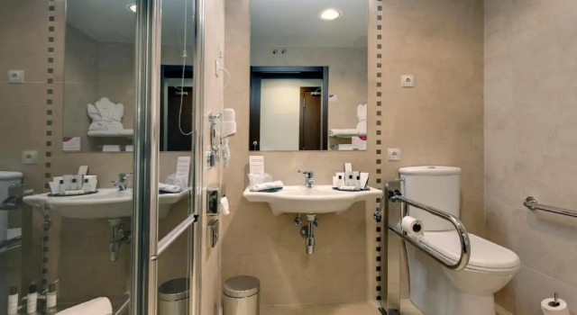 Двухместный номер Standard Hotel Crowne Plaza Madrid Airport