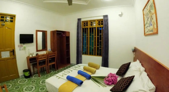 Adroit Beach Inn