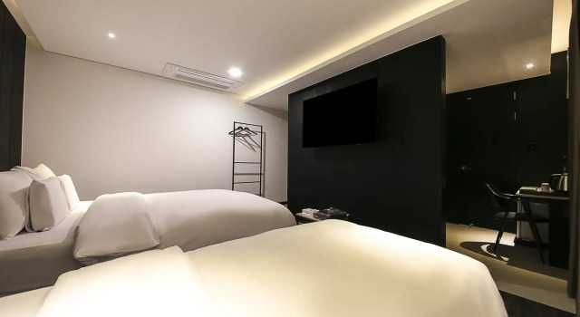 Central Person Hotel Pyeongtaek