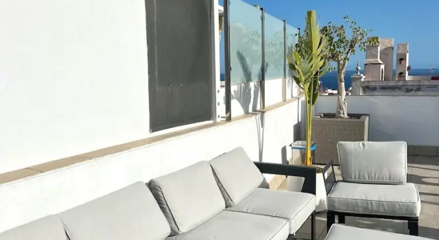 Студия с балконом Apartamentos Abril