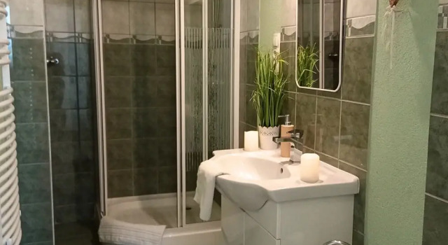 Номер Economy Orient Apartmanház