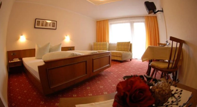 Pension Schlossberg, Rezervovat Hotel Hotely v Tyrolsko s parkováním, Parkování