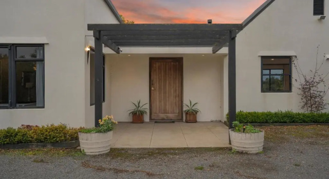 Olive Estate - Martinborough Holiday Home, Buchen Sie Hotel Dyerville Neuseeland