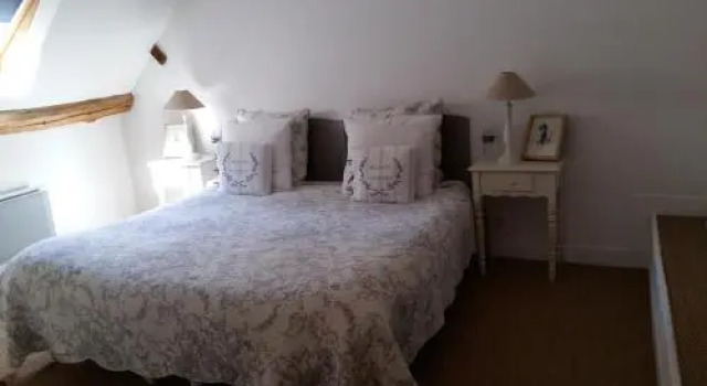Maison d'hotes Les Jardins du Val, Book Hotel Hotels in Vernon with Parking, Parking