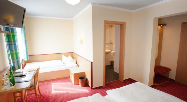 Hotel Restaurant Zur Post Lohfelden, Забронировать Отель Лофельден земля Гессен