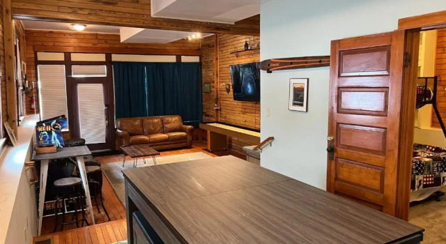 North Creek All Season Rental, Забронировать Отель Норт-Крик Adirondack Mountains, рядом с Железнодорожный музей Норт-Крик