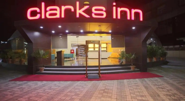Номер Executive с видом на город Ana Clarks Inn, Panchkula