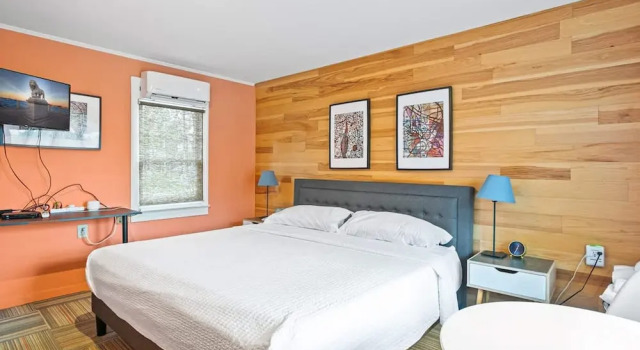 Cozy Contemporary Space in St Augustine, Забронировать Апартаменты/квартира Сент-Огастин Saint Augustine Area, рядом с Fountain of Youth Park